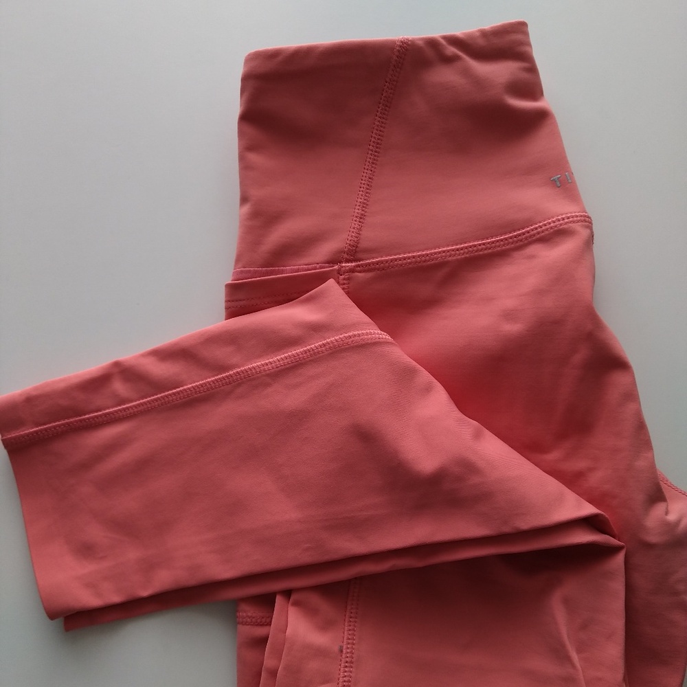 Titika compression workout leggings